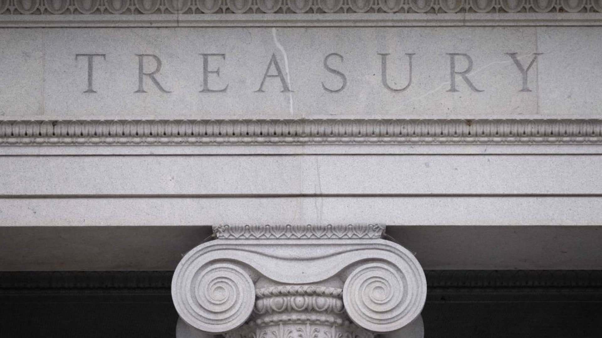 Japan, China lead foreign government retreat from U.S. Treasurys as Iran war fallout stokes currency fears