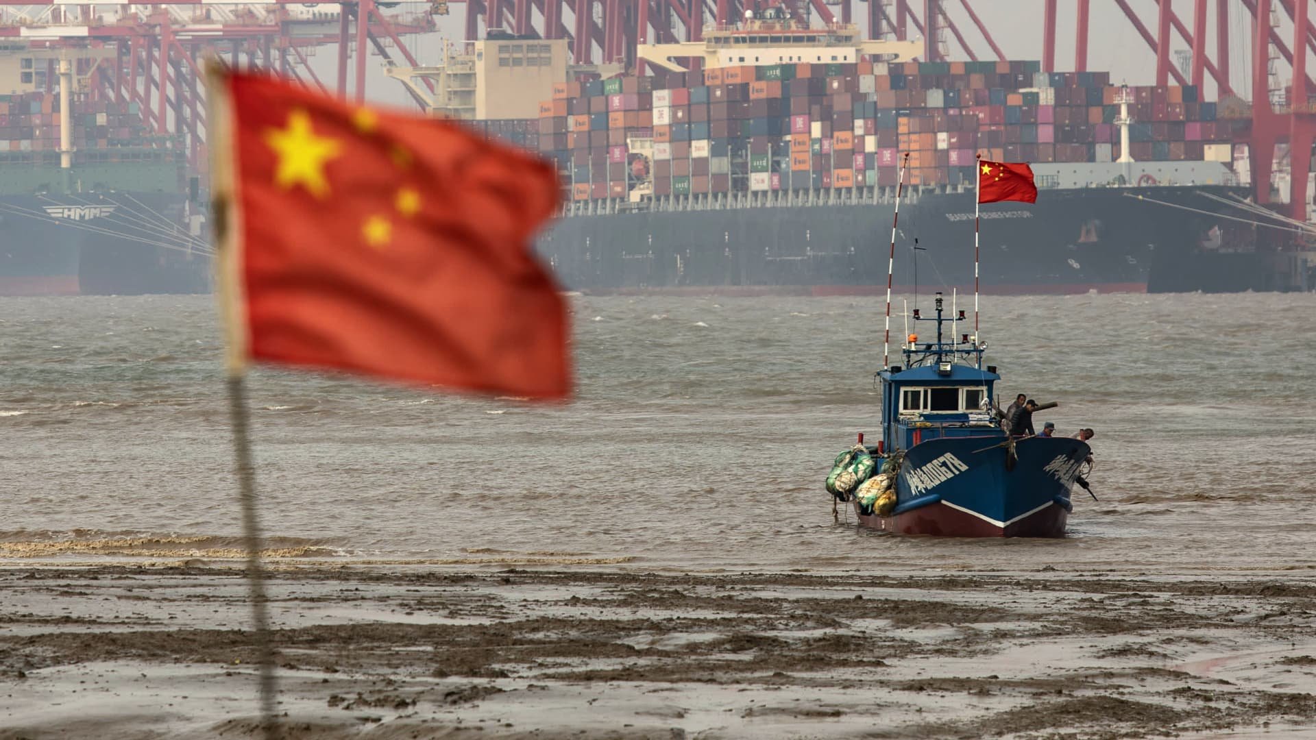 China's stock market 'overheats' amid record high turnover — and regulators are getting worried