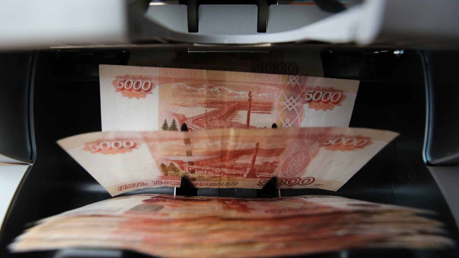Russian ruble hits record low, Moscow index down more than 30% as Putin launches invasion of Ukraine