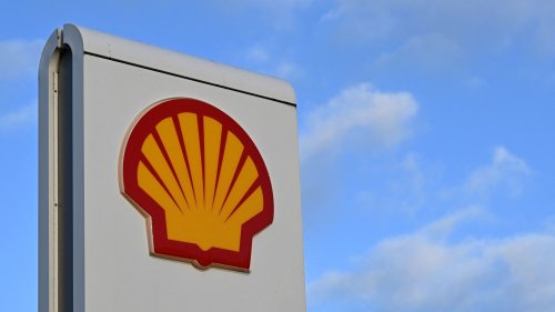 Oil giant Shell posts highest-ever annual profit of $40 billion