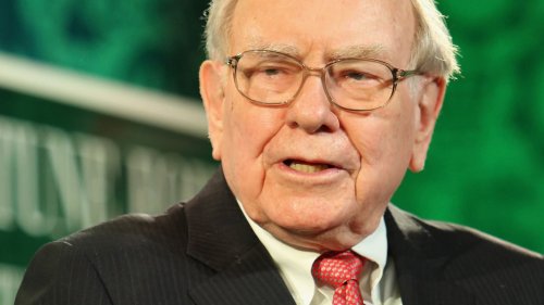 Warren Buffett says this is what he'd do to live a happier life—if he could live all over again