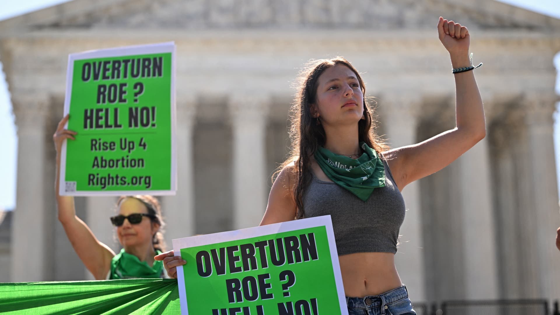 Roe v. Wade's demise forces companies to grapple with health care plans, employee privacy and more