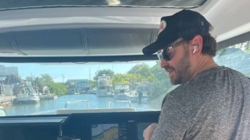 32-year-old brings in $39,000 a month renting his 2 boats to strangers—and only works 30 minutes a day