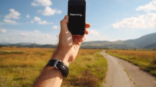 Check Out These 10 Easy Hacks to Boost Your Phone's Reception on iPhone or Android