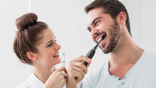 Best Electric Toothbrush Deals: Discounts on Oral-B, Colgate, AquaSonic and More