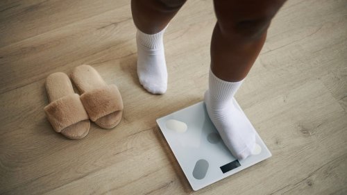 This Is the Best Time of Day to Weigh Yourself on a Scale