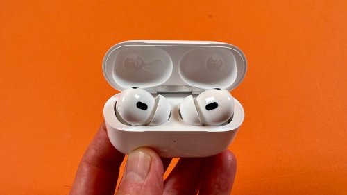 No Sound in One AirPod? Try These Easy Steps