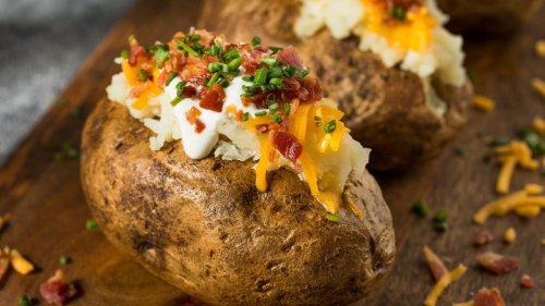 This Baked Potato Hack Is So Good I Might Never Go to a Steakhouse Again