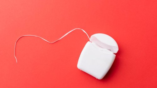 You Should Always Floss Before Brushing Your Teeth. Here's Why