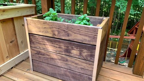 How to make your own planter to liven up your backyard or balcony