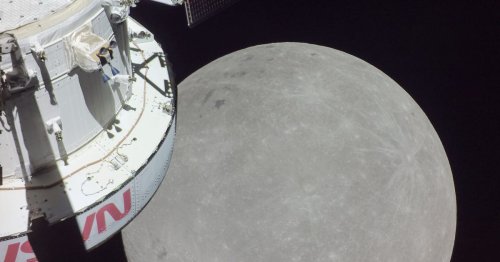 Watch NASA's Entire Artemis I Moon Mission Zip By in Just 60 Seconds