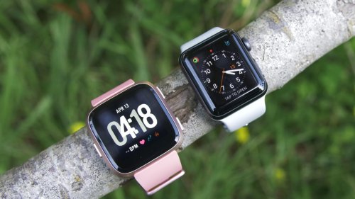 Apple Watch 3 vs. Fitbit Versa: Time to buy a new smartwatch