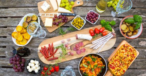 Mediterranean Diet for Beginners: Benefits, Foods and How It Works