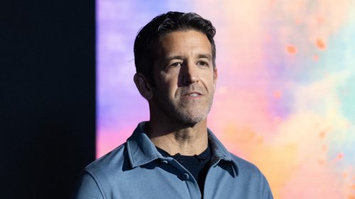 From AI to iPhone Innovation: The Challenges Facing Apple's New CEO