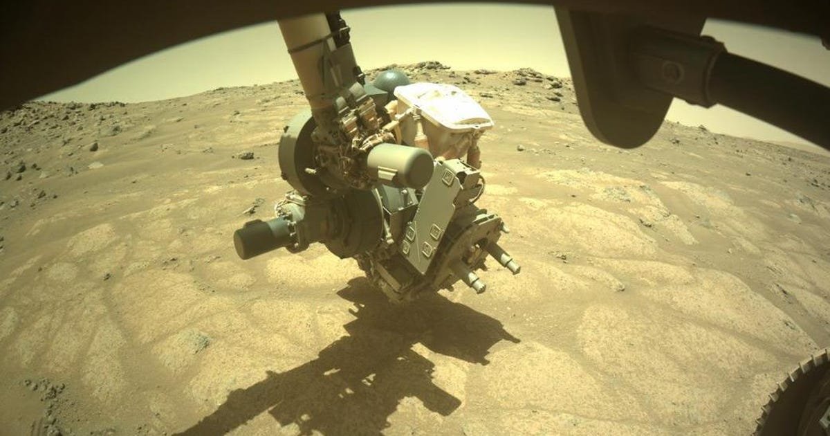 NASA Perseverance rover investigates 'garden pavers' in Mars lakebed