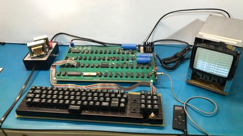 Working Apple-1 computer could sell for price of a supercar