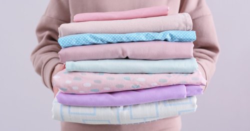 Fold Your Fitted Sheets: A Few Easy Steps to Do It the Right Way