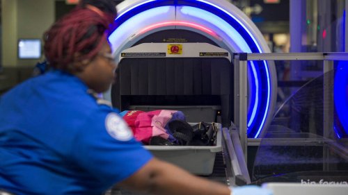 United Airlines App Adds TSA Wait Predictions, AirTag Luggage Tracking