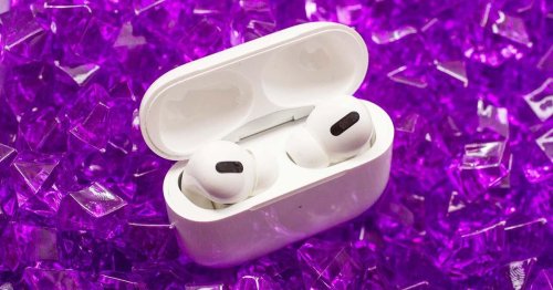AirPods Pro 1 year later: These wireless earbuds hold up long-term