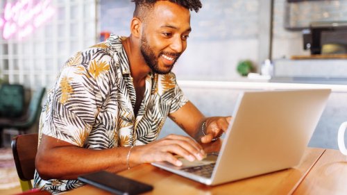 How to Use AI to Write a Resume