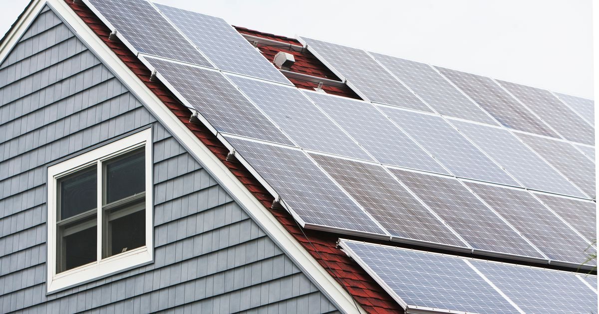 Should you invest in solar panels in 2022? It's complicated