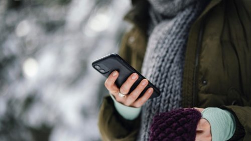 Don't Let the Winter Storms Kill Your Phone. How to Protect It From Cold Weather