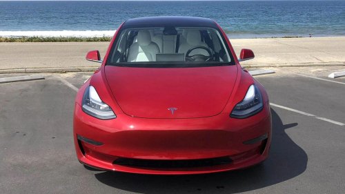 Elon Musk 'considering' taking Tesla private, trading resumed