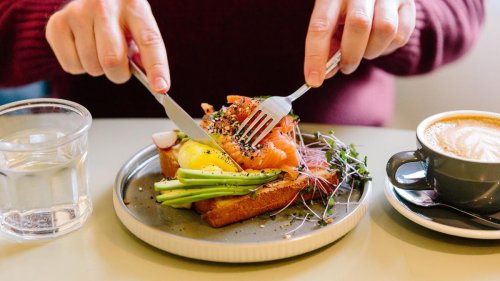 Should You Eat 3 Meals a Day? An Expert Dietician Weighs In