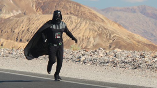 Guy dressed as Darth Vader runs Death Valley in 129-degree heat