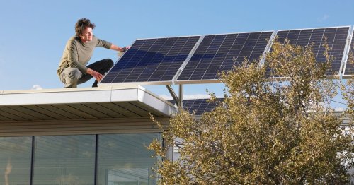 You (Probably) Shouldn't Put Bifacial Solar Panels on Your Roof. Here's Where They Work Better