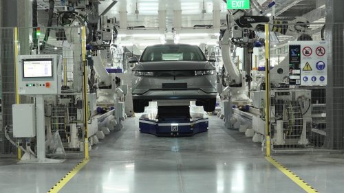 I Visited Hyundai's AI-Powered Factory to See the New Ioniq 5 Robotaxi