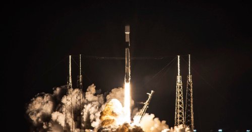 SpaceX breaks its own record by landing a Falcon 9 rocket for the ninth time
