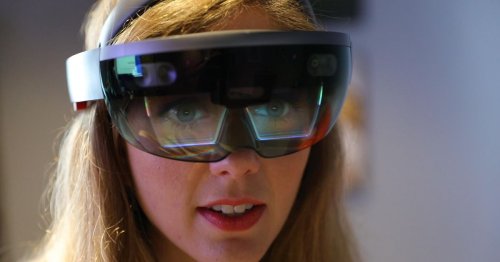 Microsoft appears to tease HoloLens 2 in trippy video ahead of MWC