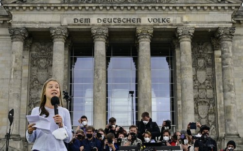 Fridays for Future : «Les partis politiques n'en font pas assez» pour le climat, lance Greta Thunberg à Berlin