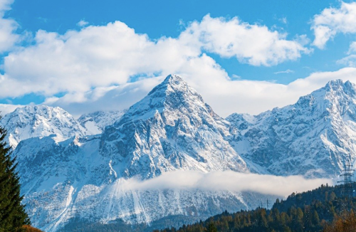 Pourquoi neige-t-il du plastique dans les Alpes ?