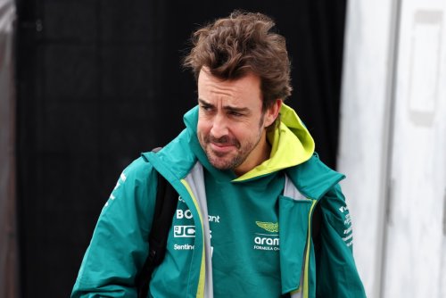 Formule 1 : Fernando Alonso prolonge son contrat avec Aston Martin