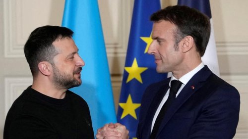Guerre en Ukraine : le soutien de la France ne «faiblira pas», affirme Emmanuel Macron