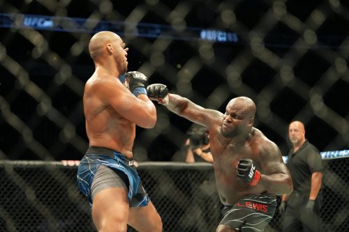 UFC 270 : Ciryl Gane-Francis Ngannou, le pronostic de Derrick Lewis