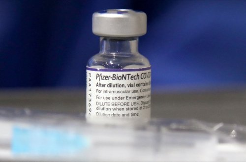 Covid-19 : un vaccin Pfizer ciblant des sous-variants d'Omicron bientôt approuvé ?