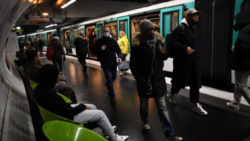 Paris : une femme giflée et menacée avec un couteau dans le métro