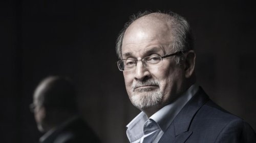 Salman Rushdie : tout savoir sur «Les Versets sataniques», le livre qui lui vaut une condamnation à mort depuis 1989