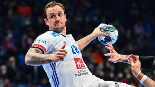 Euro 2022 de handball : la France bat la Serbie (29-25) et se qualifie pour le tour principal