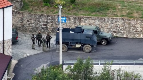 Kosovo : un policier tué, 30 hommes armés encerclés dans un monastère... Ce que l'on sait