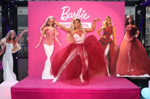 Barbie dévoile un premier modèle de poupée transgenre