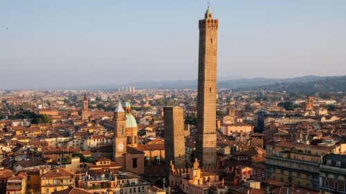Italy races to stop leaning tower from collapsing