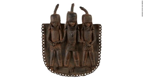 A London museum will return its stolen Benin bronzes to Nigeria