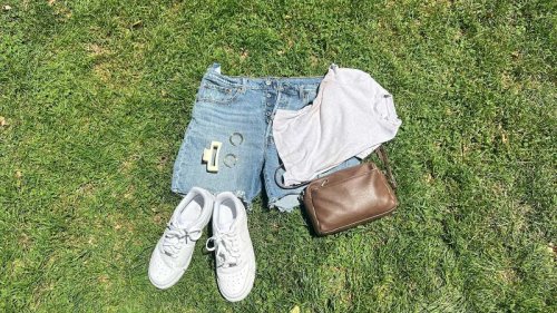 Score 15 early Amazon spring Prime Day clothing deals on Vera Bradley, Levi’s and more