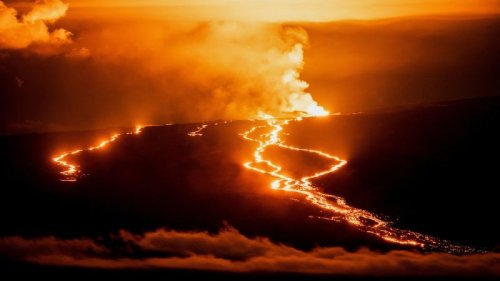 Why Hawaii probably won’t stop lava from Mauna Loa from reaching the highway