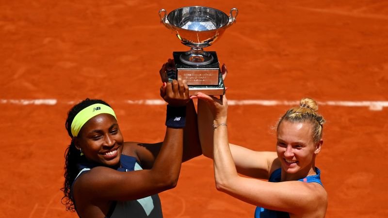 Coco Gauff and Katerina Siniakova win French Open women’s doubles title