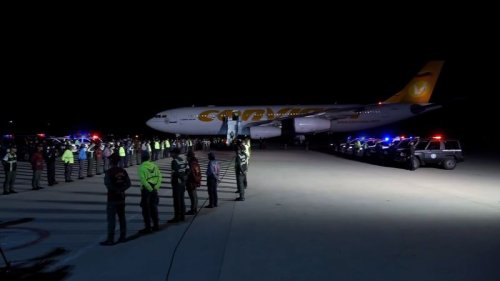 First deportation flight lands in Venezuela from US, after countries agree to resume repatriations